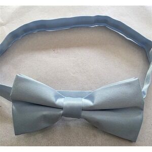 NWOT Stafford Baby Blue Sateen Solid Pre-Tied Bow Ties 125782
